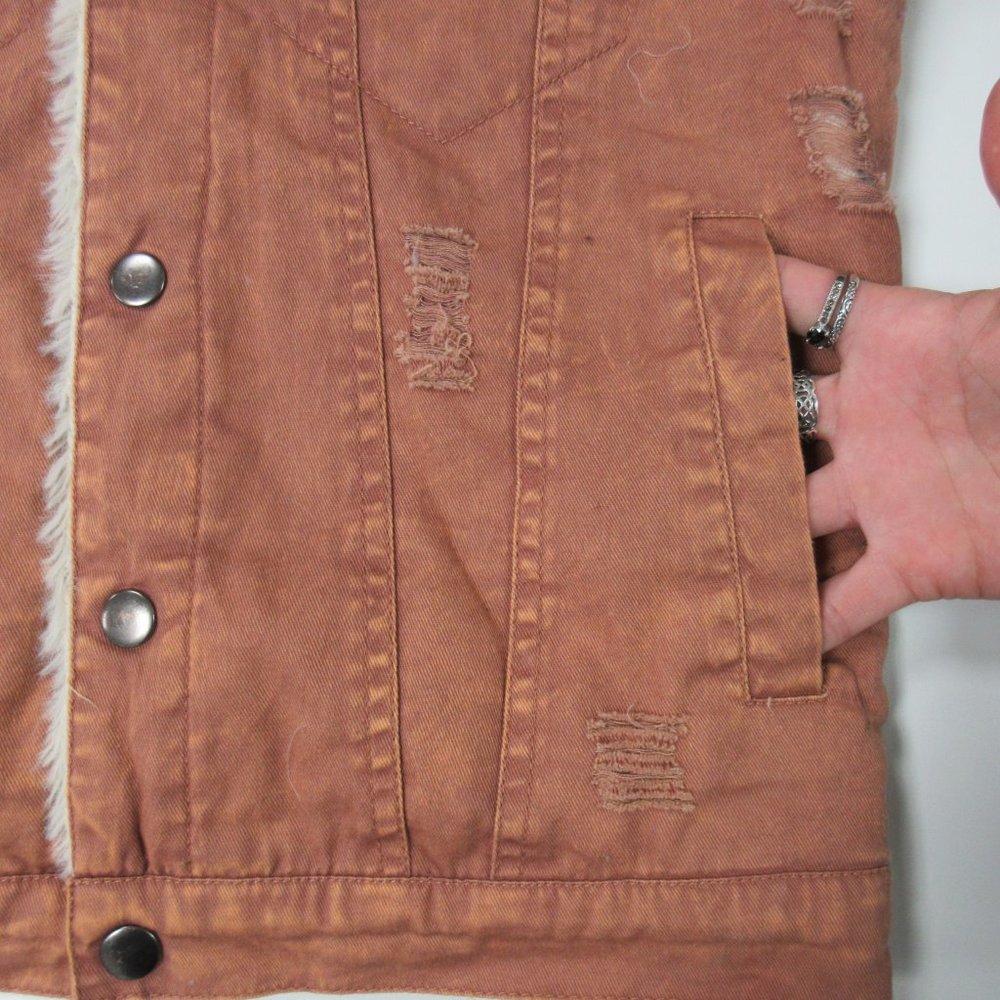 β¨ Boho Vest with Sherpa Lining - Picture 5 of 7